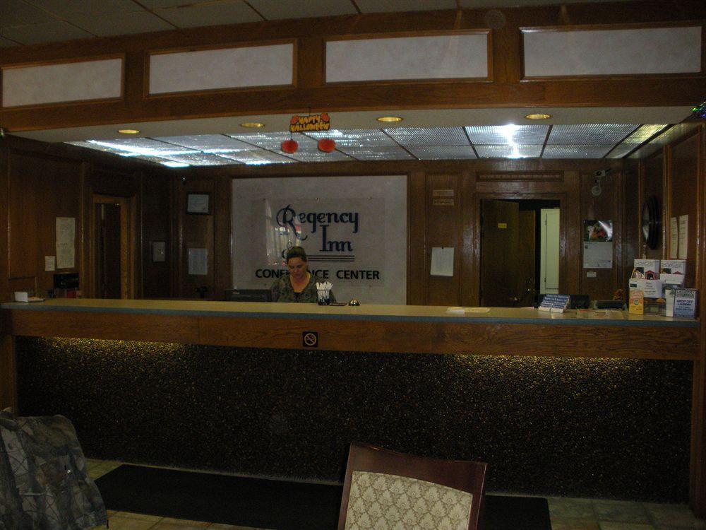 Regency Inn And Conference Center Clinton Exterior foto